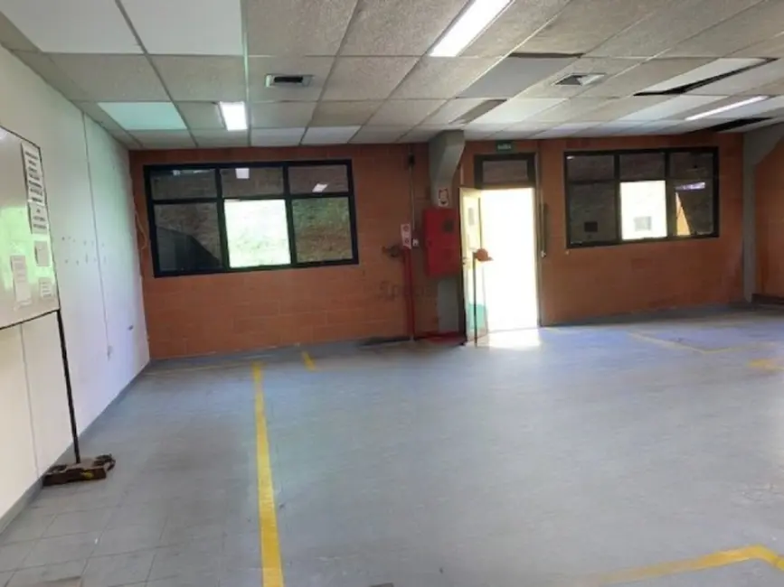 Foto 8 de Armazém / Galpão à venda e para alugar, 6000m2 em Três Cruzes, São Paulo - SP