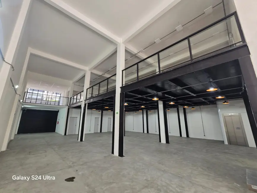 Foto 1 de Armazém / Galpão para alugar, 700m2 em Alphaville Empresarial, Barueri - SP