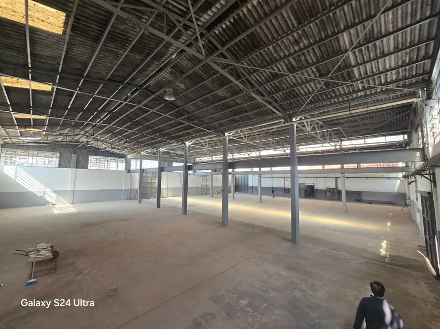 Foto 4 de Armazém / Galpão para alugar, 1950m2 em Jardim Regina Alice, Barueri - SP