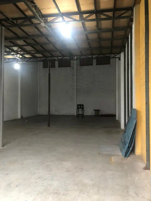 Armazém / Galpão para alugar, 200m2 em Jardim Santa Cecília, Sorocaba - SP - imagem 5 Foto 5 de Armazém / Galpão para alugar, 200m2 em Jardim Santa Cecília, Sorocaba - SP