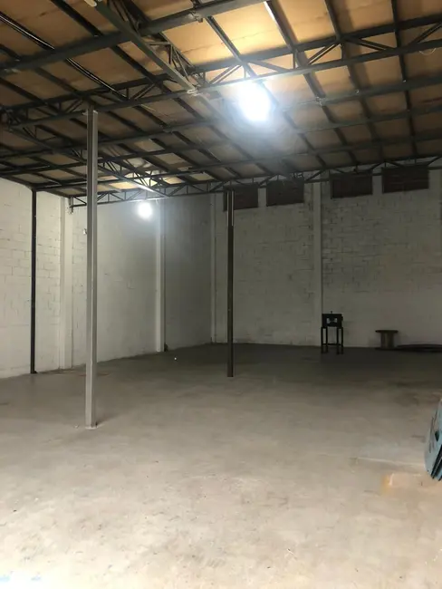 Armazém / Galpão para alugar, 200m2 em Jardim Santa Cecília, Sorocaba - SP - imagem 4 Foto 4 de Armazém / Galpão para alugar, 200m2 em Jardim Santa Cecília, Sorocaba - SP