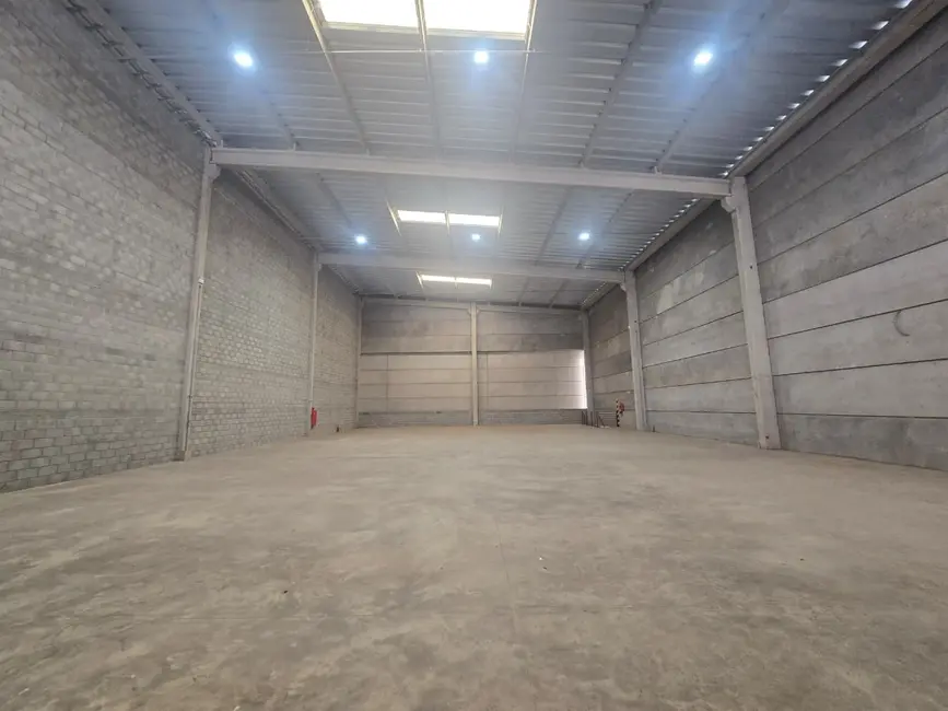 Foto 3 de Armazém / Galpão para alugar, 820m2 em Parque Empresarial das Mangueiras, Sorocaba - SP