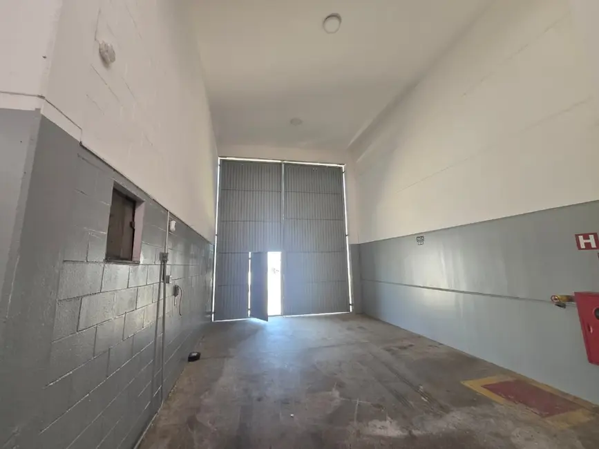 Armazém / Galpão para alugar, 642m2 em Centro Empresarial de Indaiatuba, Indaiatuba - SP - imagem 4 Foto 4 de Armazém / Galpão para alugar, 642m2 em Centro Empresarial de Indaiatuba, Indaiatuba - SP