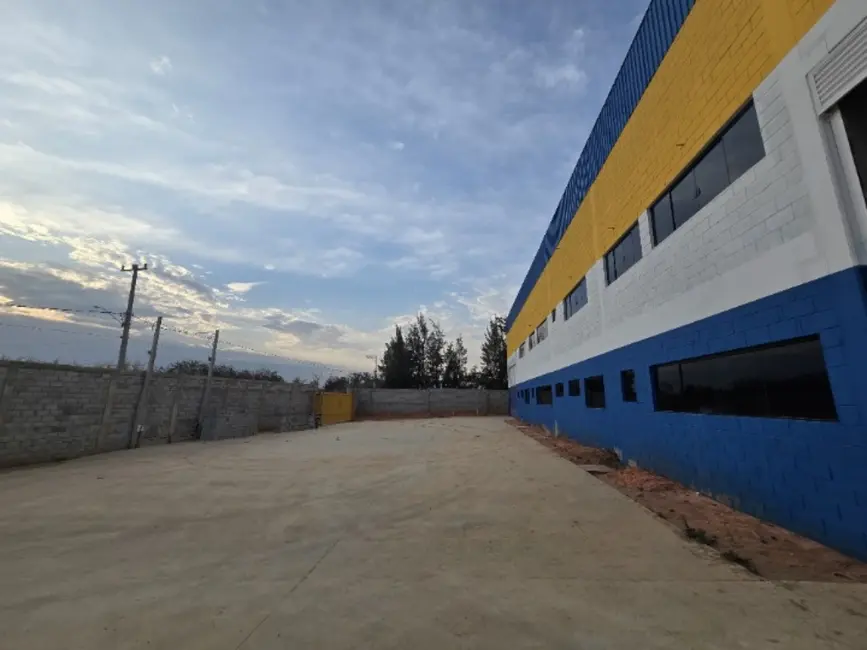 Armazém / Galpão para alugar, 1600m2 em Salto De Pirapora - SP - imagem 9 Foto 9 de Armazém / Galpão para alugar, 1600m2 em Salto De Pirapora - SP