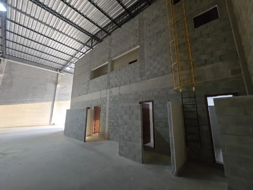 Armazém / Galpão para alugar, 1600m2 em Salto De Pirapora - SP - imagem 6 Foto 6 de Armazém / Galpão para alugar, 1600m2 em Salto De Pirapora - SP