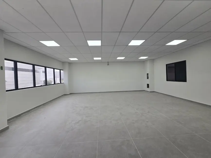 Armazém / Galpão para alugar, 750m2 em Éden, Sorocaba - SP - imagem 8 Foto 8 de Armazém / Galpão para alugar, 750m2 em Éden, Sorocaba - SP