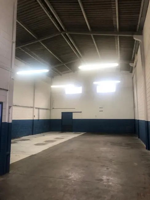 Foto 3 de Armazém / Galpão para alugar, 250m2 em Jardim Leocádia, Sorocaba - SP