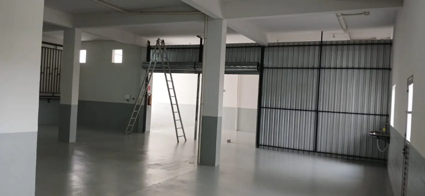 Armazém / Galpão para alugar, 200m2 em Jardim Europa, Sorocaba - SP - imagem 2 Foto 2 de Armazém / Galpão para alugar, 200m2 em Jardim Europa, Sorocaba - SP