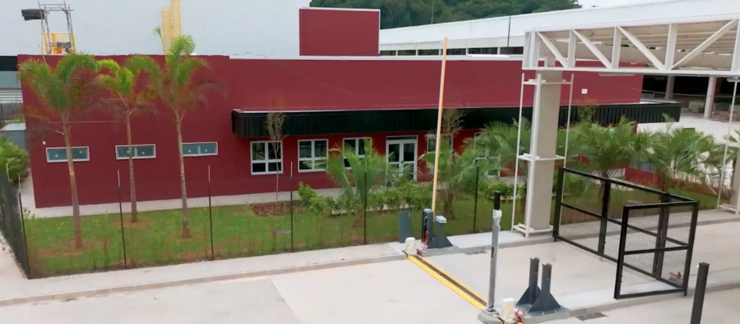 Foto 4 de Armazém / Galpão para alugar, 17372m2 em Quinhaú, Embu Das Artes - SP