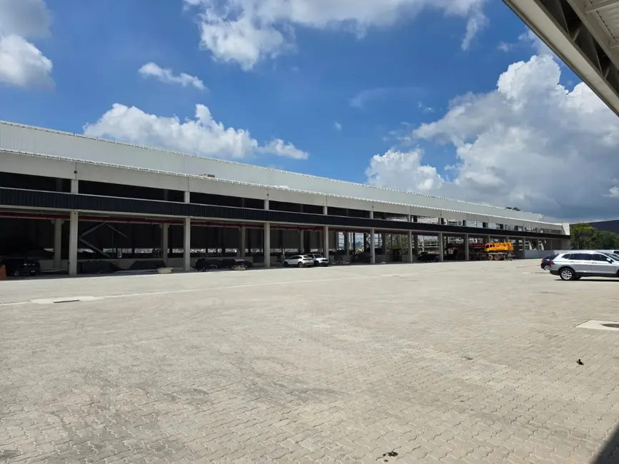 Foto 3 de Armazém / Galpão para alugar, 15222m2 em Quinhaú, Embu Das Artes - SP