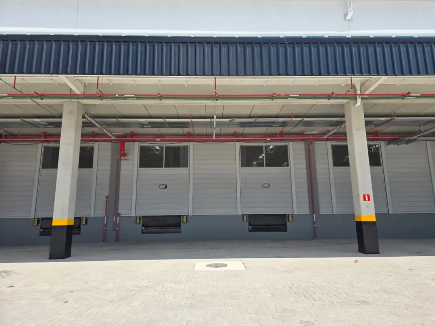 Foto 5 de Armazém / Galpão para alugar, 15222m2 em Quinhaú, Embu Das Artes - SP