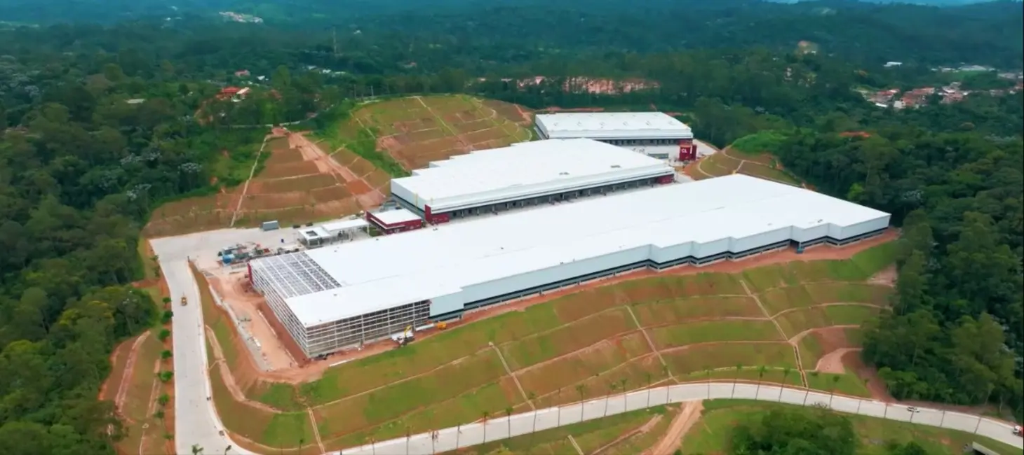 Foto 7 de Armazém / Galpão para alugar, 8342m2 em Quinhaú, Embu Das Artes - SP