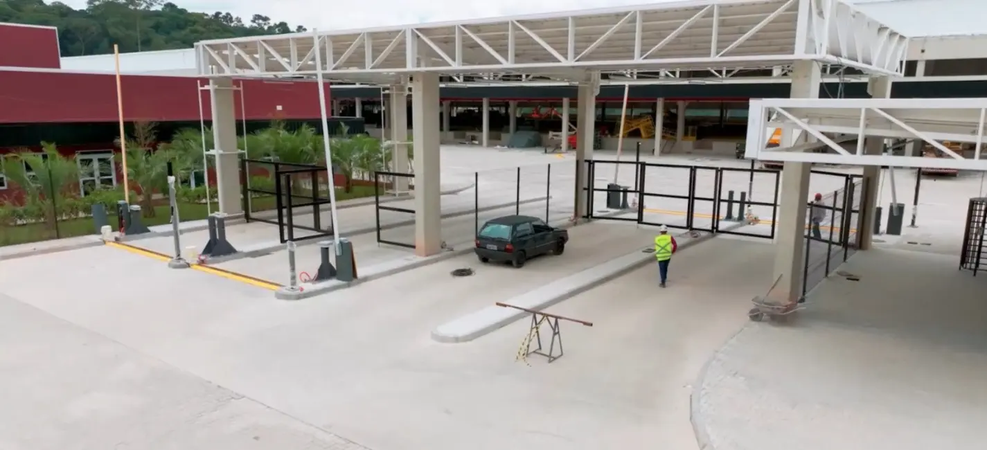 Foto 9 de Armazém / Galpão para alugar, 8342m2 em Quinhaú, Embu Das Artes - SP