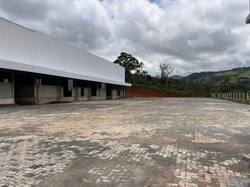 Foto 1 de Armazém / Galpão à venda e para alugar, 16777215m2 em Cambui - MG