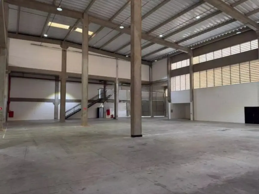 Foto 4 de Armazém / Galpão para alugar, 1460m2 em Parque Industrial San José, Cotia - SP