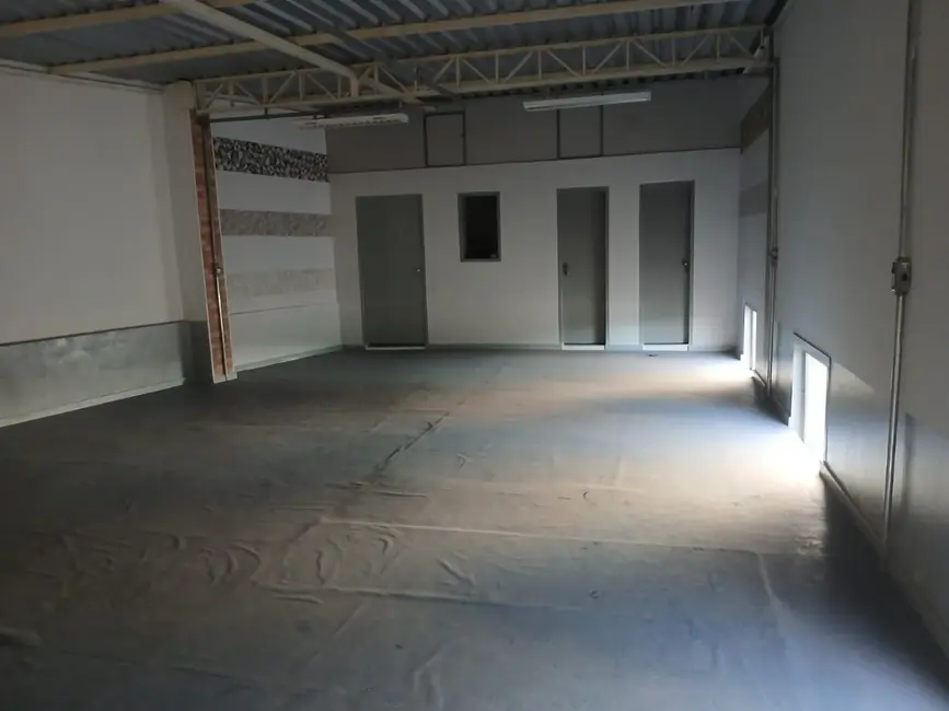 Foto 2 de Armazém / Galpão para alugar, 270m2 em Barra Funda, Votorantim - SP