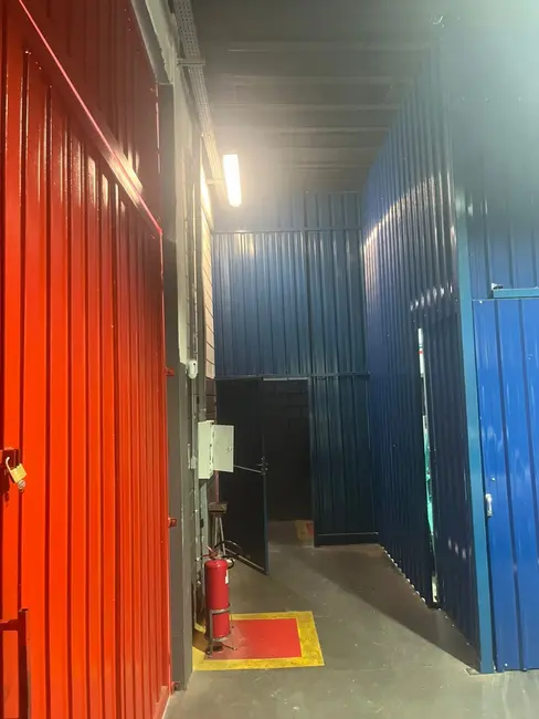 Armazém / Galpão à venda, 240m2 em Jardim Leocádia, Sorocaba - SP - imagem 5 Foto 5 de Armazém / Galpão à venda, 240m2 em Jardim Leocádia, Sorocaba - SP