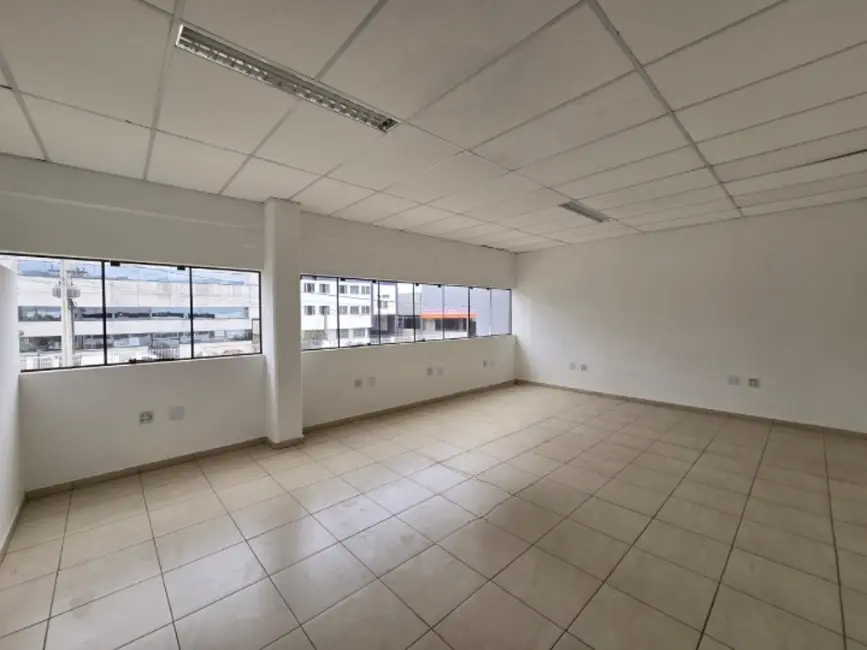 Armazém / Galpão para alugar, 800m2 em Cajuru do Sul, Sorocaba - SP - imagem 8 Foto 8 de Armazém / Galpão para alugar, 800m2 em Cajuru do Sul, Sorocaba - SP