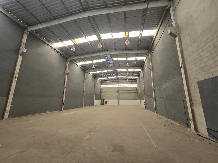 Foto 3 de Armazém / Galpão para alugar, 689m2 em Iporanga, Sorocaba - SP