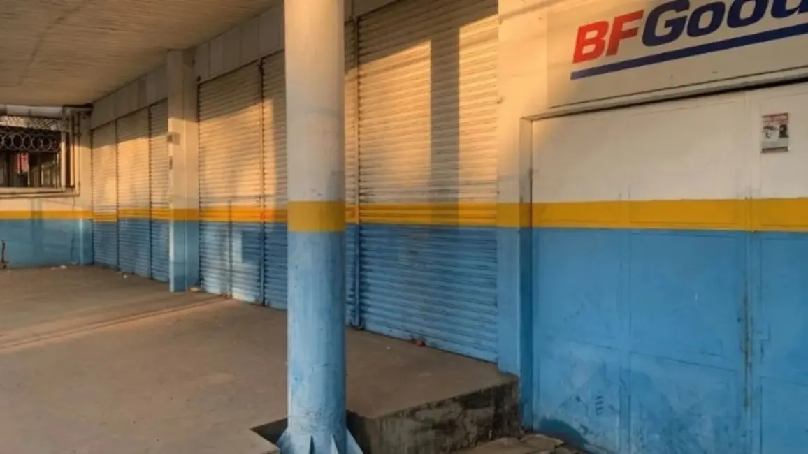 Armazém / Galpão à venda e para alugar, 400m2 em Vila Lucy, Sorocaba - SP - imagem 8 Foto 8 de Armazém / Galpão à venda e para alugar, 400m2 em Vila Lucy, Sorocaba - SP