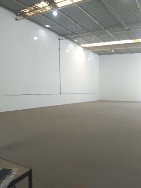 Foto 1 de Armazém / Galpão para alugar, 320m2 em Recreio Marajoara, Sorocaba - SP