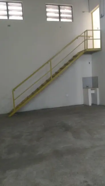 Foto 2 de Armazém / Galpão para alugar, 320m2 em Recreio Marajoara, Sorocaba - SP