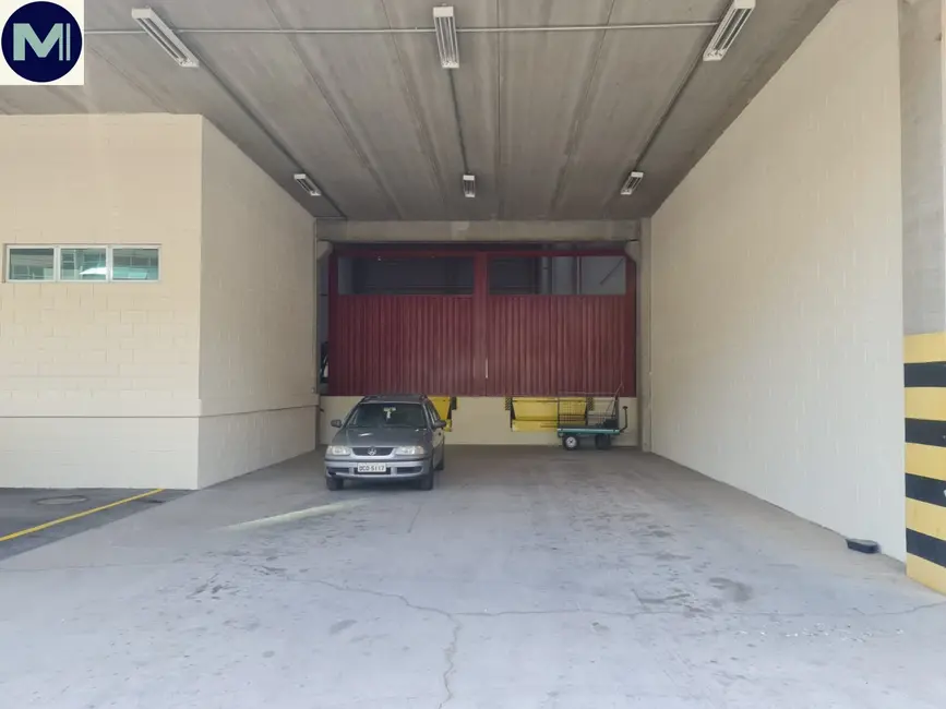 Foto 3 de Armazém / Galpão para alugar, 828m2 em Embu Das Artes - SP