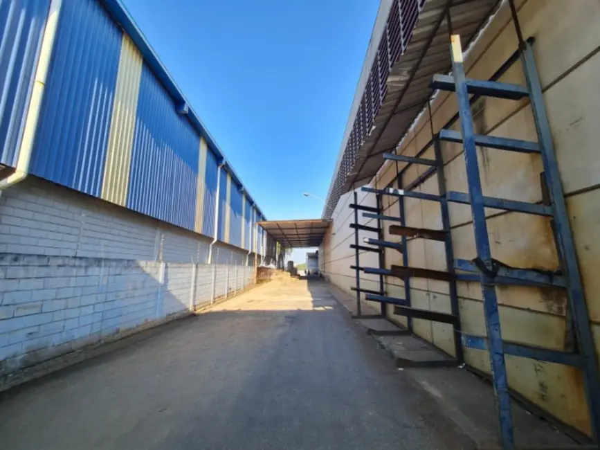 Foto 9 de Armazém / Galpão para alugar, 1600m2 em Zona Industrial, Sorocaba - SP