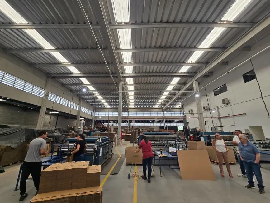 Foto 3 de Armazém / Galpão à venda, 1600m2 em Rio Acima, Votorantim - SP