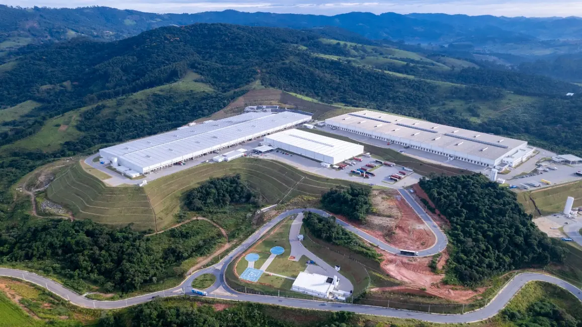 Foto 1 de Armazém / Galpão para alugar, 8100m2 em Extrema - MG