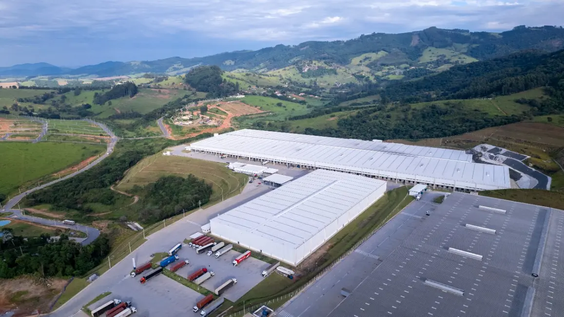 Foto 3 de Armazém / Galpão para alugar, 8100m2 em Extrema - MG