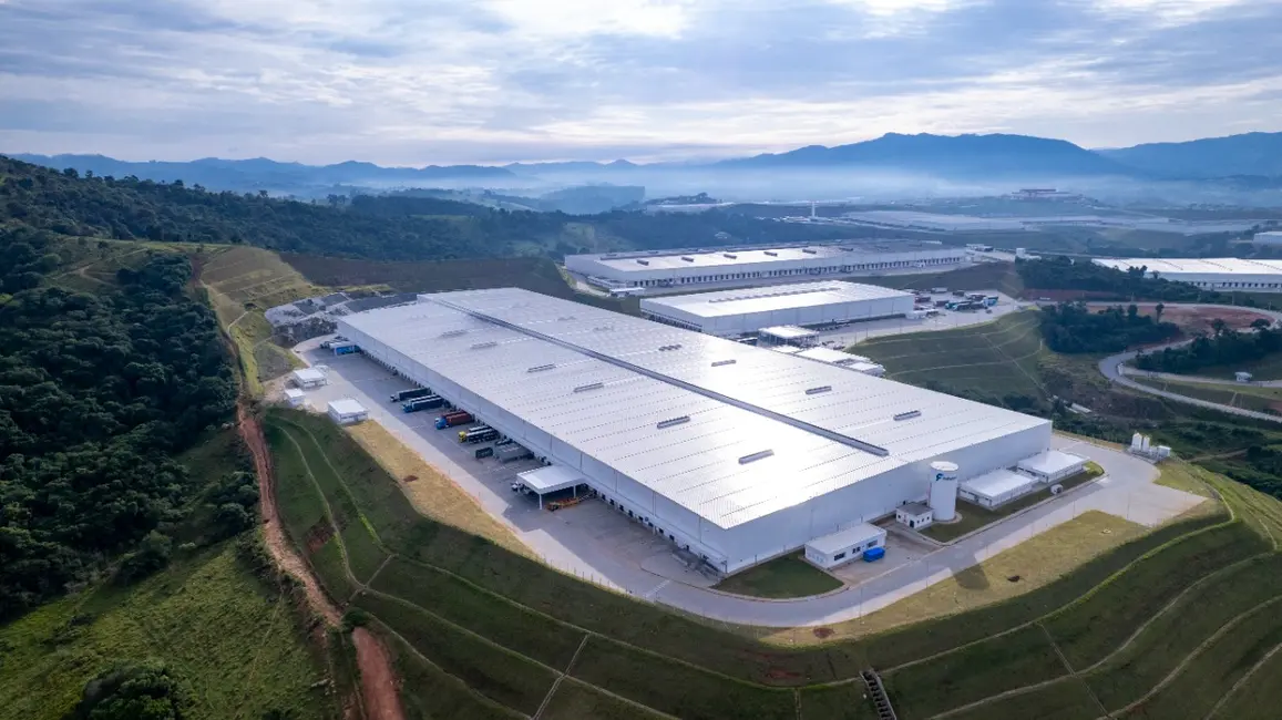 Foto 5 de Armazém / Galpão para alugar, 8100m2 em Extrema - MG
