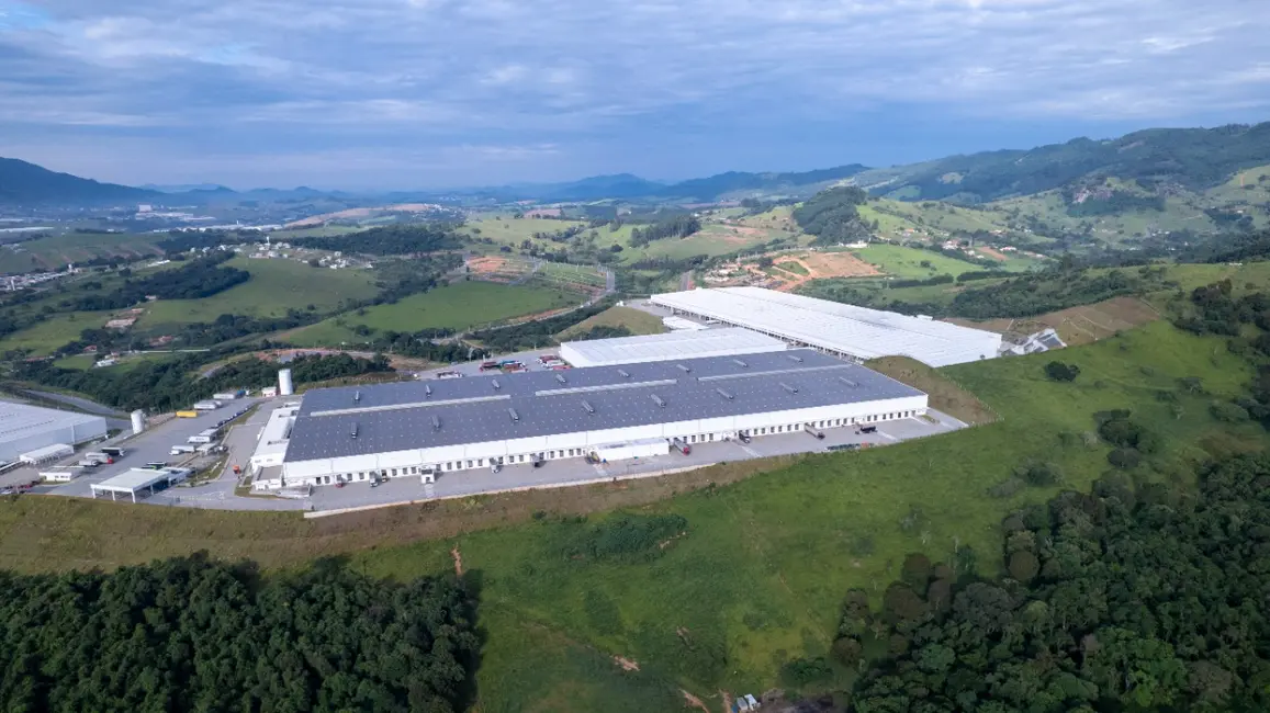 Foto 4 de Armazém / Galpão para alugar, 8100m2 em Extrema - MG
