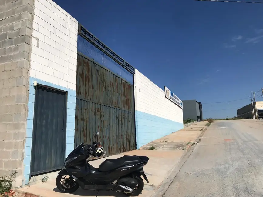 Armazém / Galpão à venda, 700m2 em Vila Domingues, Votorantim - SP - imagem 9 Foto 9 de Armazém / Galpão à venda, 700m2 em Vila Domingues, Votorantim - SP