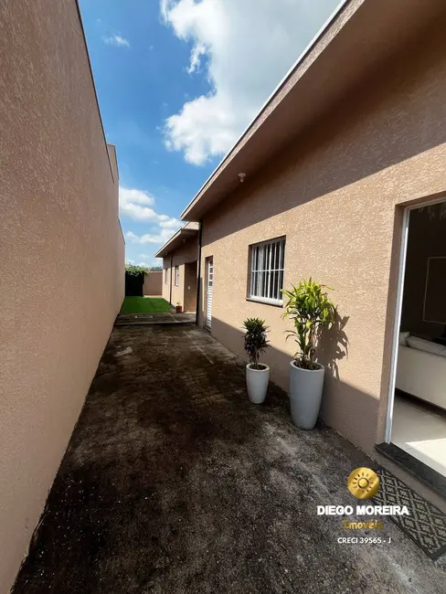 Foto 2 de Casa de Condomínio com 2 quartos à venda e para alugar, 60m2 em Bom Jesus Dos Perdoes - SP