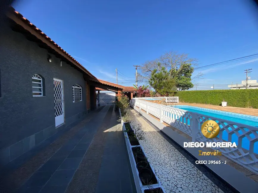 Casa com 3 quartos para alugar, 492m2 em Jardim Alvinópolis, Atibaia - SP - imagem 3 Foto 3 de Casa com 3 quartos para alugar, 492m2 em Jardim Alvinópolis, Atibaia - SP