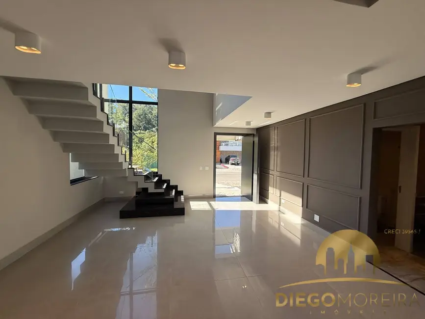 Foto 3 de Casa de Condomínio com 3 quartos à venda, 525m2 em San Fernando Valley, Atibaia - SP
