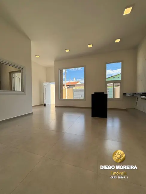 Foto 3 de Casa com 2 quartos à venda, 100m2 em Nova Cerejeira, Atibaia - SP