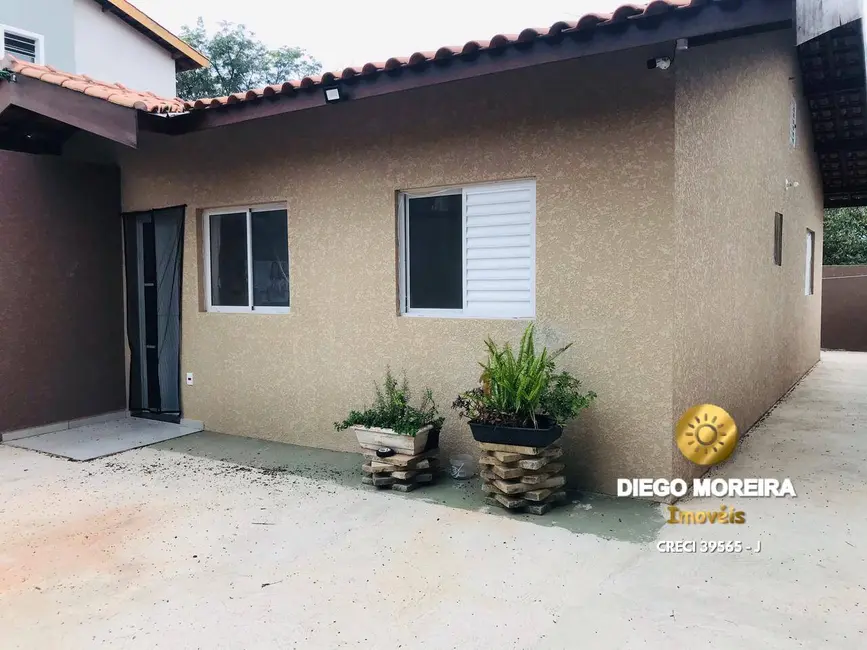 Foto 2 de Casa com 2 quartos à venda, 150m2 em Jardim Santo Antônio, Atibaia - SP