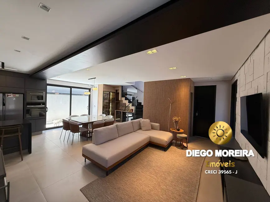 Foto 4 de Casa de Condomínio com 2 quartos à venda, 166m2 em Jardim Suiça, Atibaia - SP