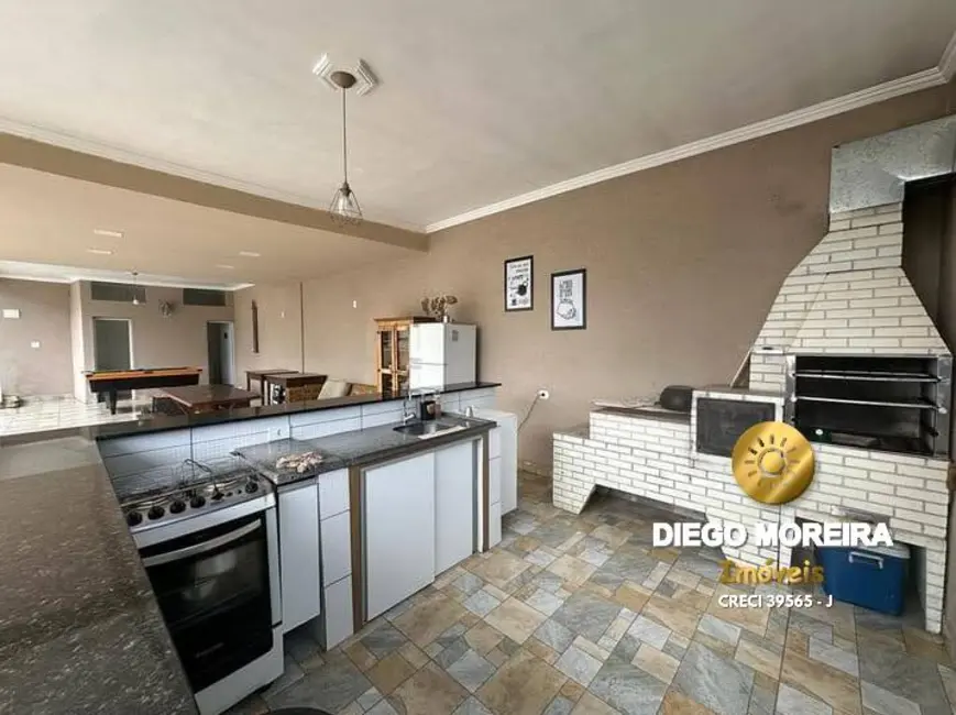 Foto 2 de Chácara com 3 quartos à venda, 250m2 em Estância Santa Maria do Portão, Atibaia - SP