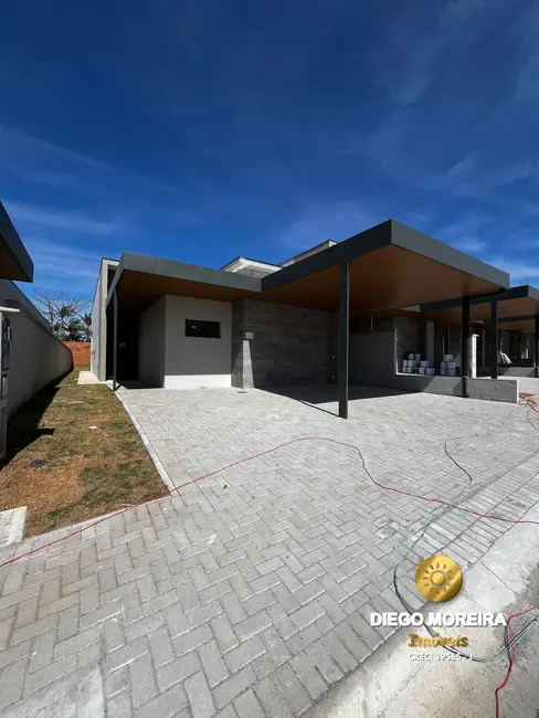 Foto 1 de Casa com 3 quartos à venda, 204m2 em Vila Santista, Atibaia - SP