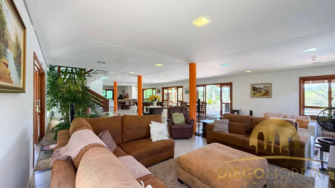 Foto 2 de Chácara com 7 quartos à venda, 590m2 em Piracaia - SP