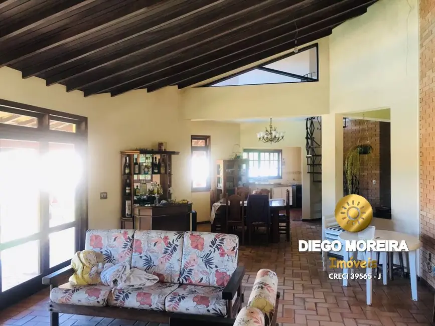 Chácara com 3 quartos à venda, 2000m2 em Piracaia - SP - imagem 5 Foto 5 de Chácara com 3 quartos à venda, 2000m2 em Piracaia - SP