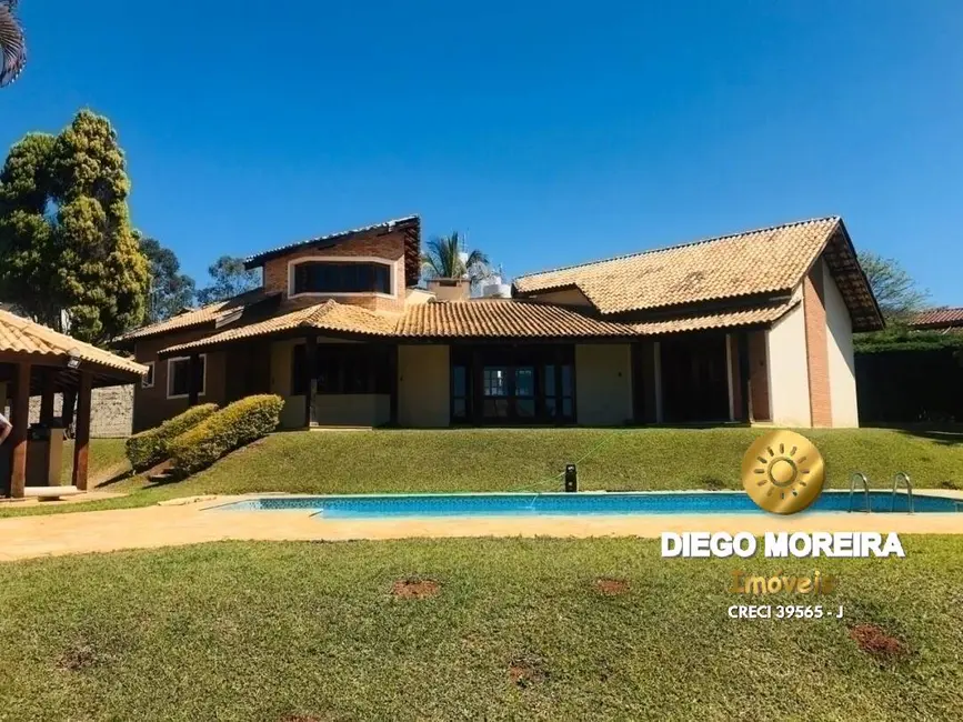 Chácara com 3 quartos à venda, 2000m2 em Piracaia - SP - imagem 1 Foto 1 de Chácara com 3 quartos à venda, 2000m2 em Piracaia - SP