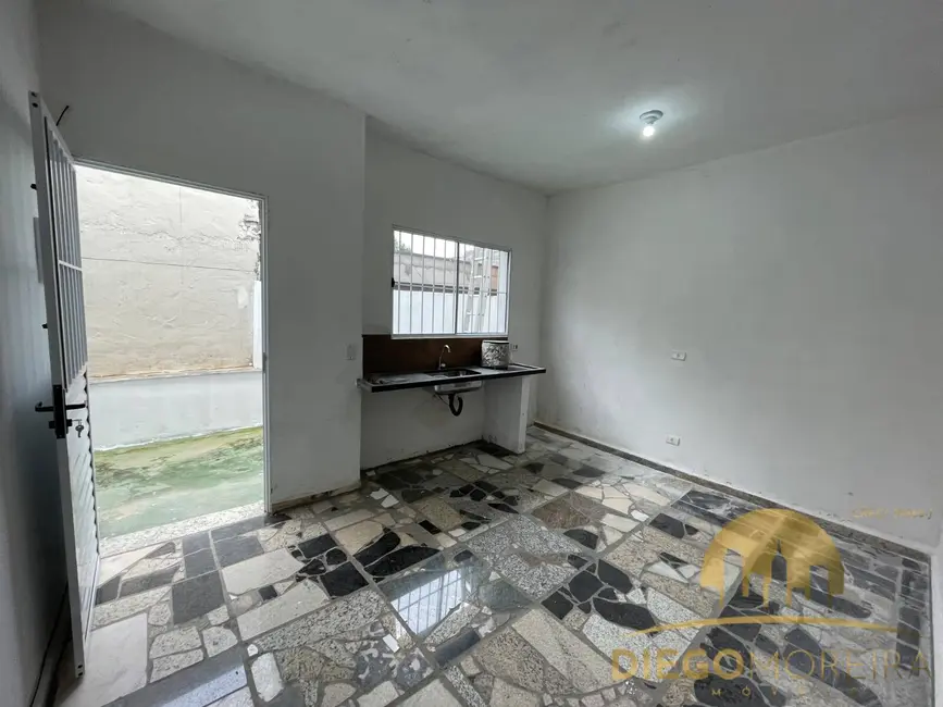 Casa com 1 quarto para alugar, 30m2 em Mairipora - SP - imagem 2 Foto 2 de Casa com 1 quarto para alugar, 30m2 em Mairipora - SP
