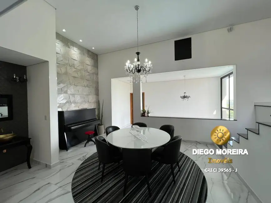 Foto 9 de Casa de Condomínio com 3 quartos à venda, 248m2 em Mairipora - SP