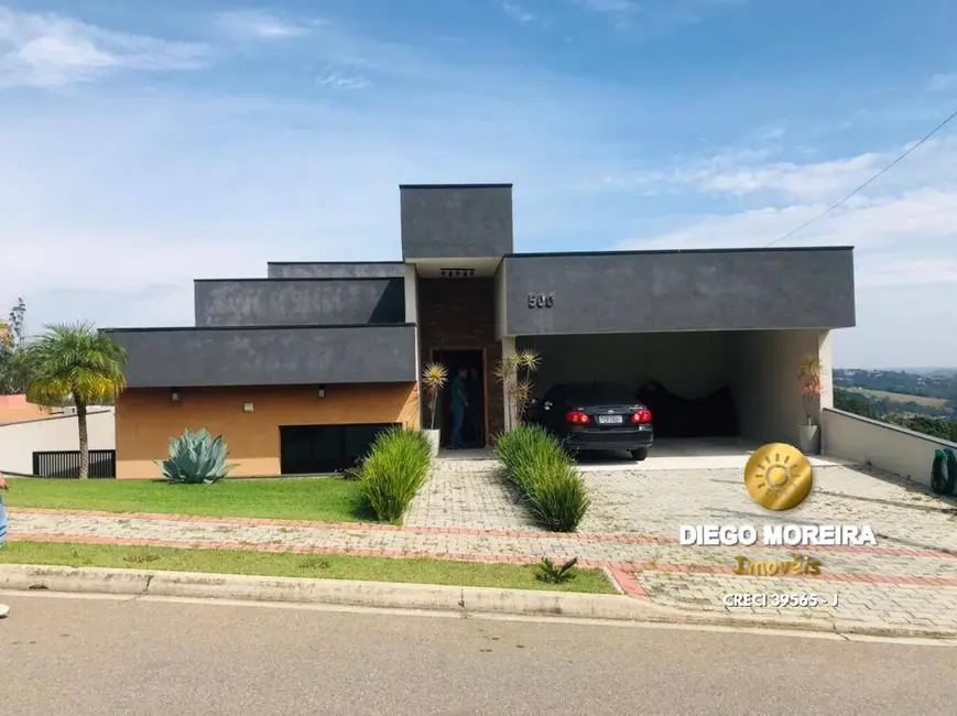 Foto 1 de Casa de Condomínio com 3 quartos à venda, 248m2 em Mairipora - SP