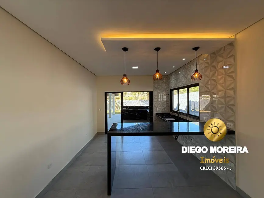 Foto 3 de Casa com 3 quartos à venda, 184m2 em Jardim Estância Brasil, Atibaia - SP