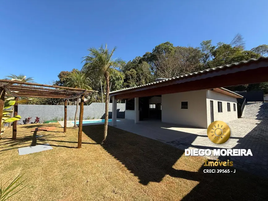 Foto 2 de Casa com 3 quartos à venda, 184m2 em Jardim Estância Brasil, Atibaia - SP